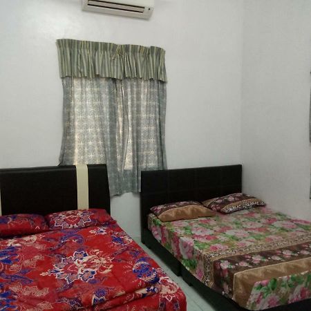 Aiman Homestay 마랑 외부 사진