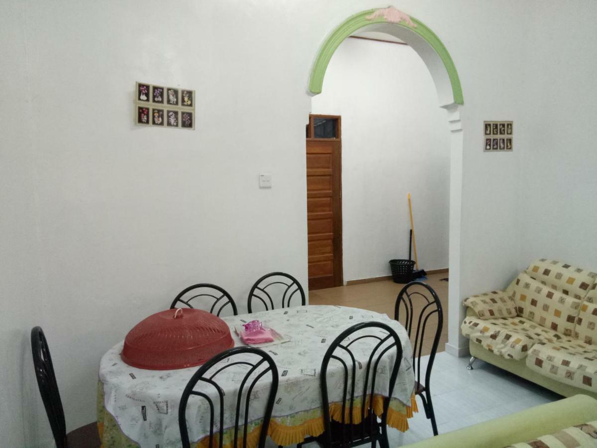 Aiman Homestay 마랑 외부 사진